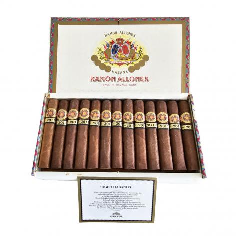 Lot 59 - Ramon Allones Specially Selected